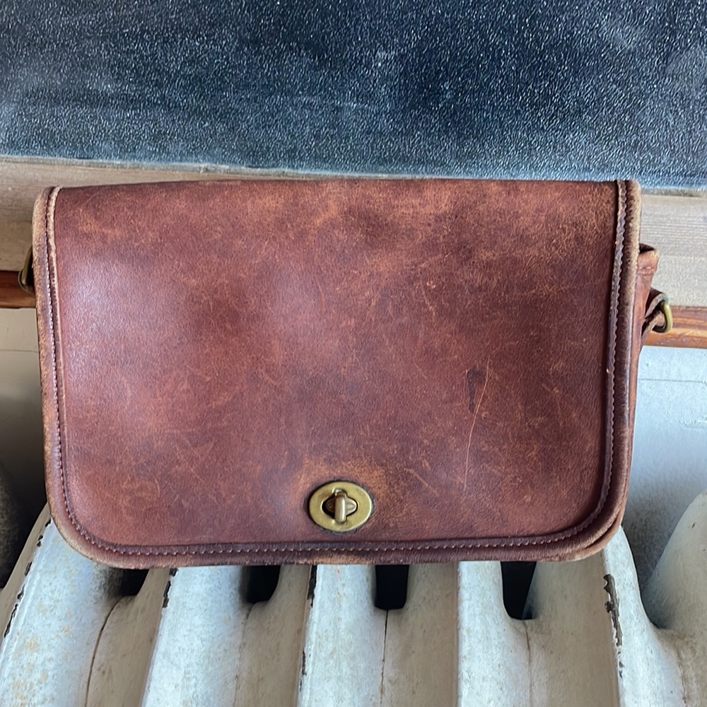 Coach brown leather bag w/o strap 9755
